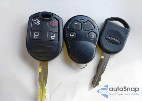 2011 Ford Escape Xlt from USA, damaged, VIN 1FMCU9DGXBKC37188